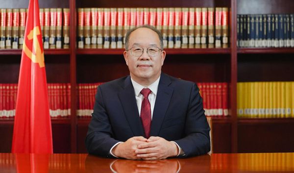 潞安化工集團(tuán)黨委書記 董事長(zhǎng)王志清發(fā)表二〇二五年新年獻(xiàn)詞